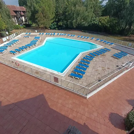 Zarkava - Vue Golf Avec Piscine