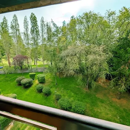 Zarkava - Vue Golf Avec Piscine Apartamento